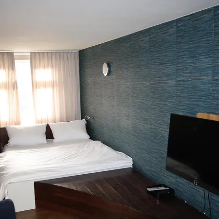 Hotel Elements